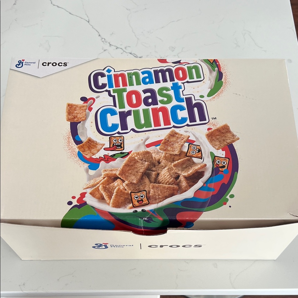 CROCS adult men’s7/woman's9 Tan and Blue NIB NWT Cinnamon Toast Crunch Slippers - Picture 10 of 10